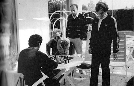 Kasparov con sus analistas, Dorfman, Azmaiparashvili y Dolmatov