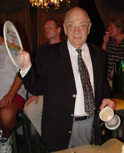 Korchnoi gana en Curazao 2002