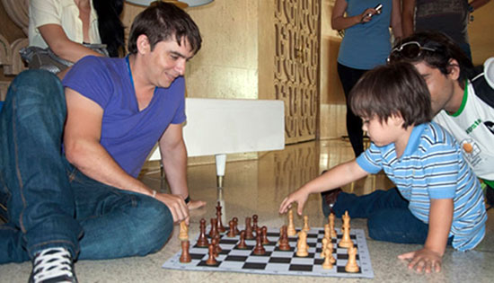Lázaro Bruzón contra un muy joven rival 2014
