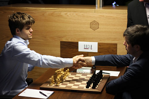 Londres 2013 R 14 Carlsen pierde con Svidler