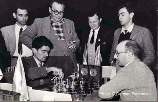 Matanovic vs Ju. Bolbochán, miran Pilnik, Wexler y Panno, Olimpiada de Moscú 1956