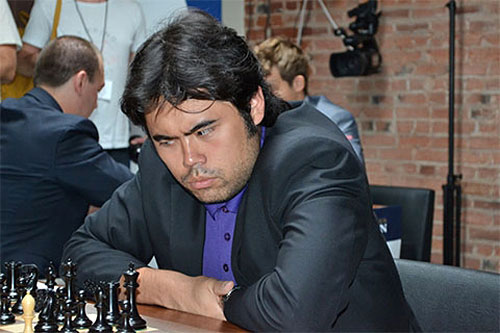 Nakamura parece pensar Hummm...