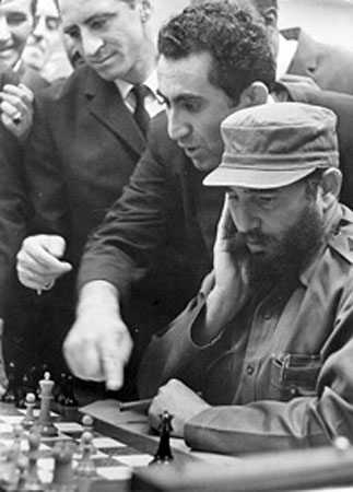 Polugaevsky, Petrosian y Fidel Castro en La Habana 1966