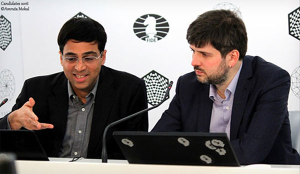 Postmortem de Anand Svidler Candidatos 2016 © Amruta Mokal, ChessBase India
