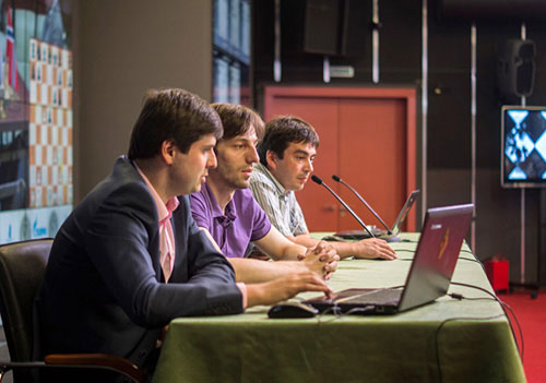 R 1 Comentaristas Svidler y Grischuk 
