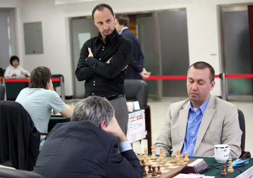 R 10 El descansado Kamsky vence a Ivanchuk ante la atenta mirada de Topalov 