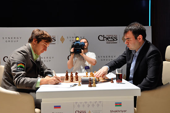 R 10 Impresionante 10 sobre 10, de Karjakin, según Nepomniachtchi