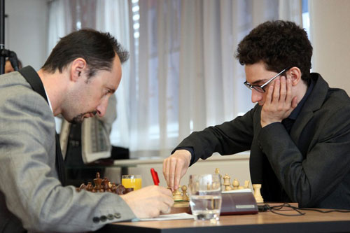 R 10 Topalov vence a Caruana y saca 1 punto de ventaja. Zug 2013
