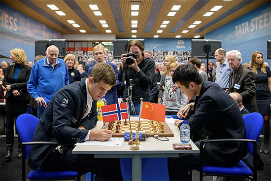 R 12 Carlsen sufre pero empata con Ding Lireng