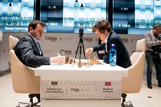 R 2 Carlsen derrota a Mamedyarov