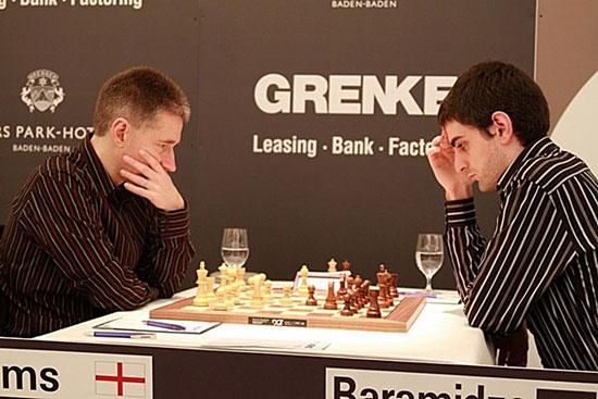 R 3 Adams vence a Baramidze