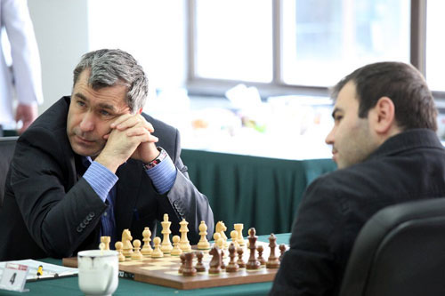 R 3 Ivanchuk comete un grave error en la jugada 40 que le cuesta el punto ante Mamedyarov 
