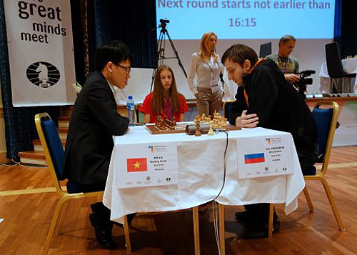 R 3 Le Quang Liem elimina a Alexander Grischuk