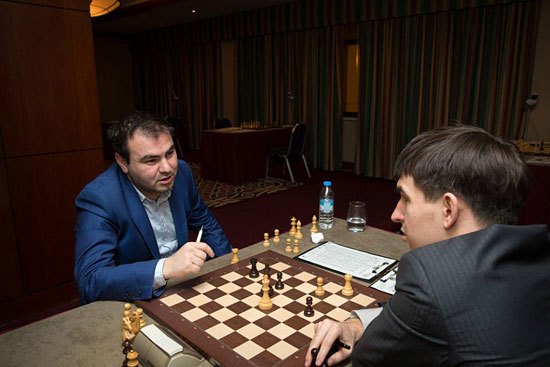 R 3 Mamedyarov y Andreikin conversan sobre su partida recién finalizada