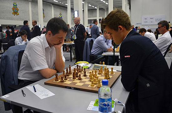 R 4 Carlsen vence a Wojtaszek
