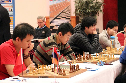 R 4 China vence a Armenia