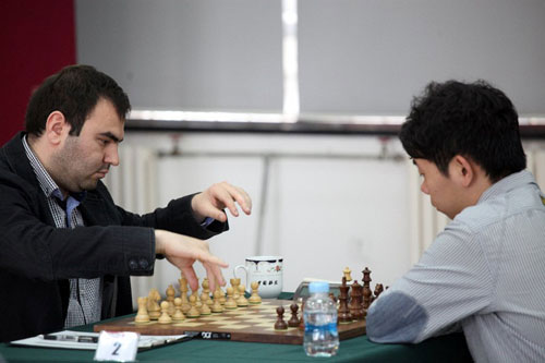R 4 Mamedyarov vence a Wang Hao 