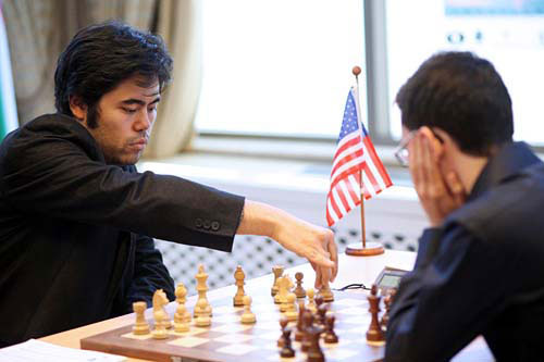 R 5 Nakamura salva una posición muy mala ante Caruana. Salónica 2013
