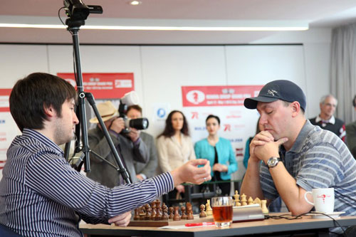 R 5 Radjabov cae ante Kamsky. Zug 2013