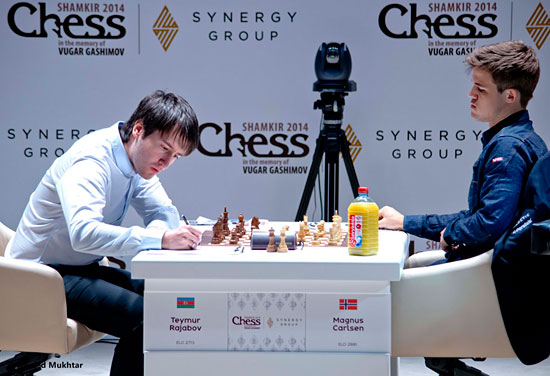 R 5 segunda derrota de  Carlsen, ante Radjabov