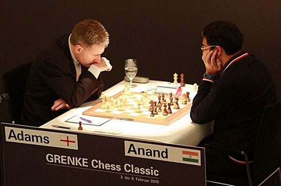 R 7 Adams culmina su buen torneo venciendo a Anand
