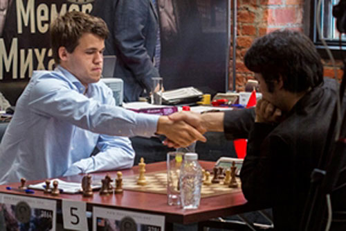 R 8 Nakamura abandona ante Carlsen 