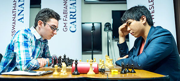 R 8 So juega muy sólido ante Caruana y sigue primero