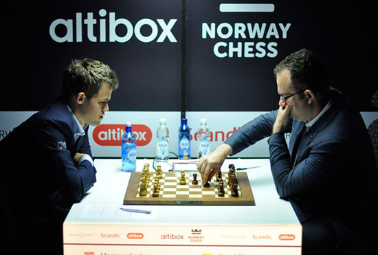R 9 Carlsen vence a Eljanov y gana el torneo