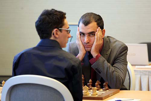 R 9 Domínguez vence a Caruana y comparte el liderazgo. Salónica 2013