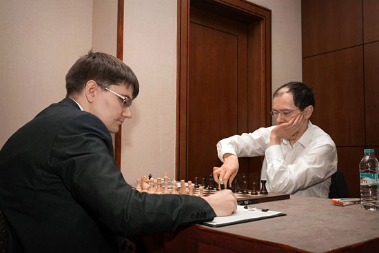 R 9 Tomashevsky se enfrenta con éxito a la India del Rey de Kasimdzhanov 