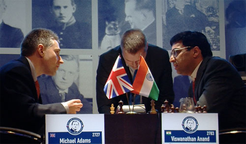 R1 Adams derrota a Anand 