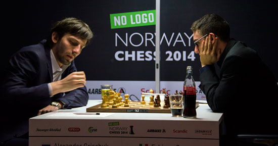 R1 Grischuk cae ante Caruana tras un grave error en apuro de tiempo
