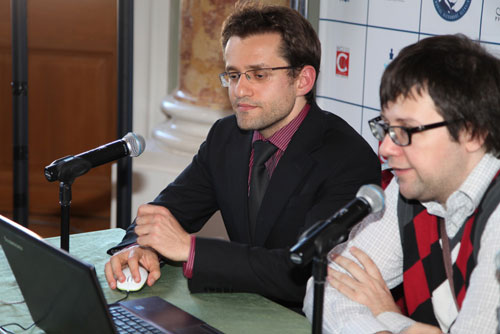R9 Aronian en la conferencia de prensa 