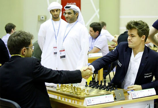 Rapid R15 Aronian vs. Carlsen, el campeón consigue tablas con mucha dificultad