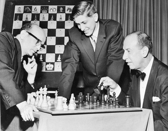Reshevsky, Fischer y José Ferrer agosto de 1961