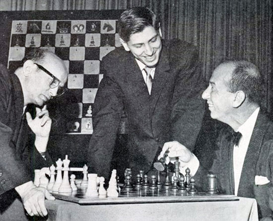 Reshevsky, Fischer y José Ferrer agosto de 1961
