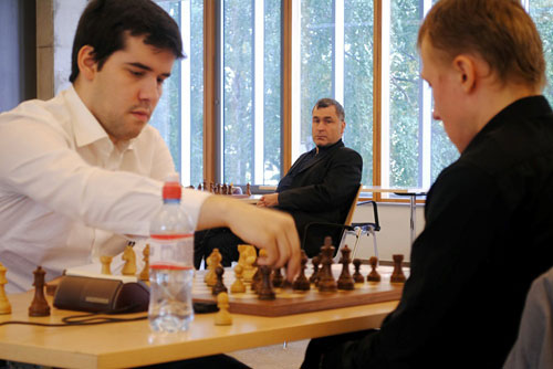 Semifinal 1 Nepomniachtchi vs Ponomariov, observa Ivanchuk 