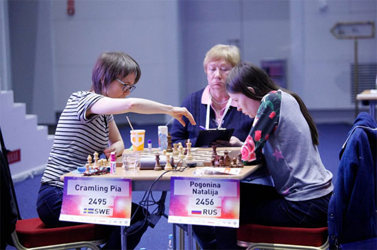 Semifinales, Pogonina supera a Pia Cramling