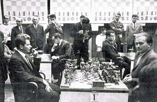 Spassky y Larsen Belgrado 1970 URSS vs Resto del Mundo