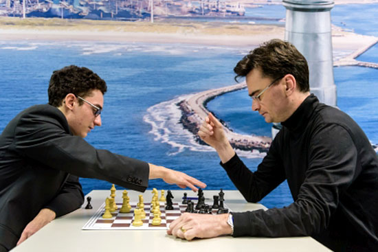 R 12 Postmortem de Caruana 1 Van wely 0