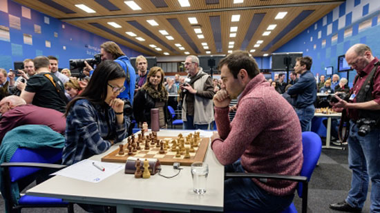 R 7 Hou Yifan cae ante Mamedyarov 