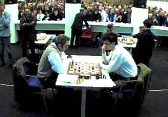 R 10 Kasparov vs Van Wely Wijk aan Zee 2001
