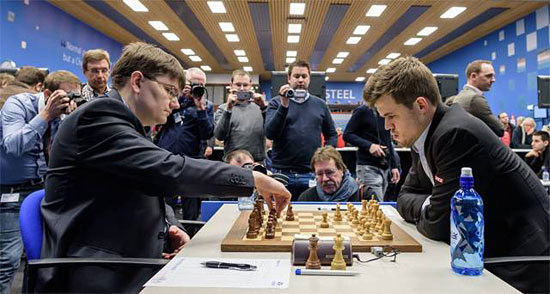 R 6 Gran victoria de Carlsen sobre Tomashevsky
