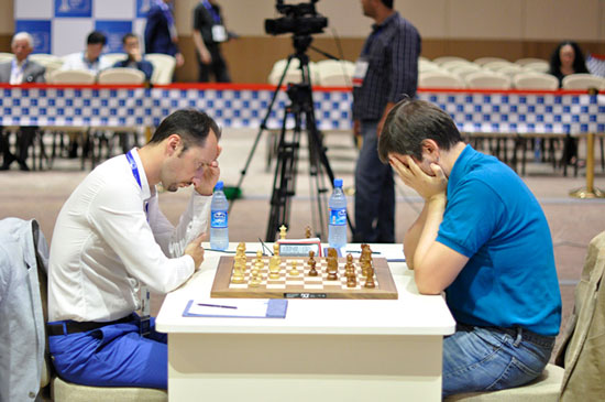 R 4 Las apariencias engañan. Es Topalov y no Svidler quien posteriormente comete un error decisivo