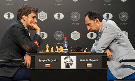 R 12 Karjakin gana a Topalov y retoma el liderazgo compartido